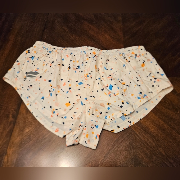 Fabletics shorts NWT - Picture 2 of 8